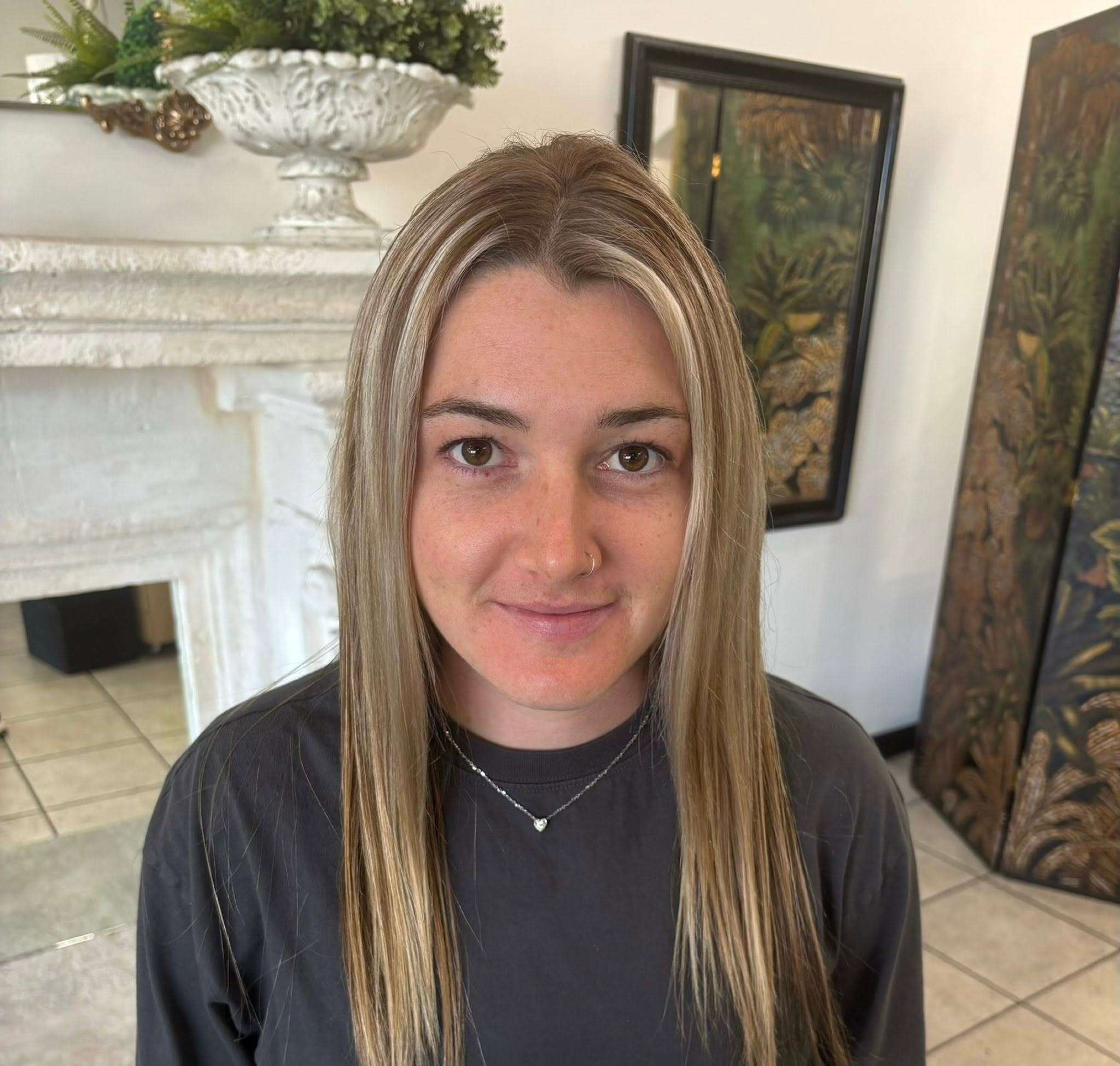 Front view of face-framing dimensional highlights